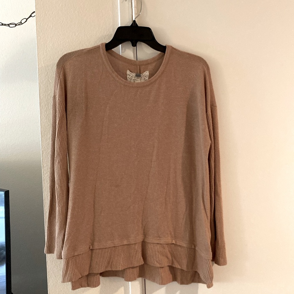 CUPIO NUDE TAN SWEATER SIZE S